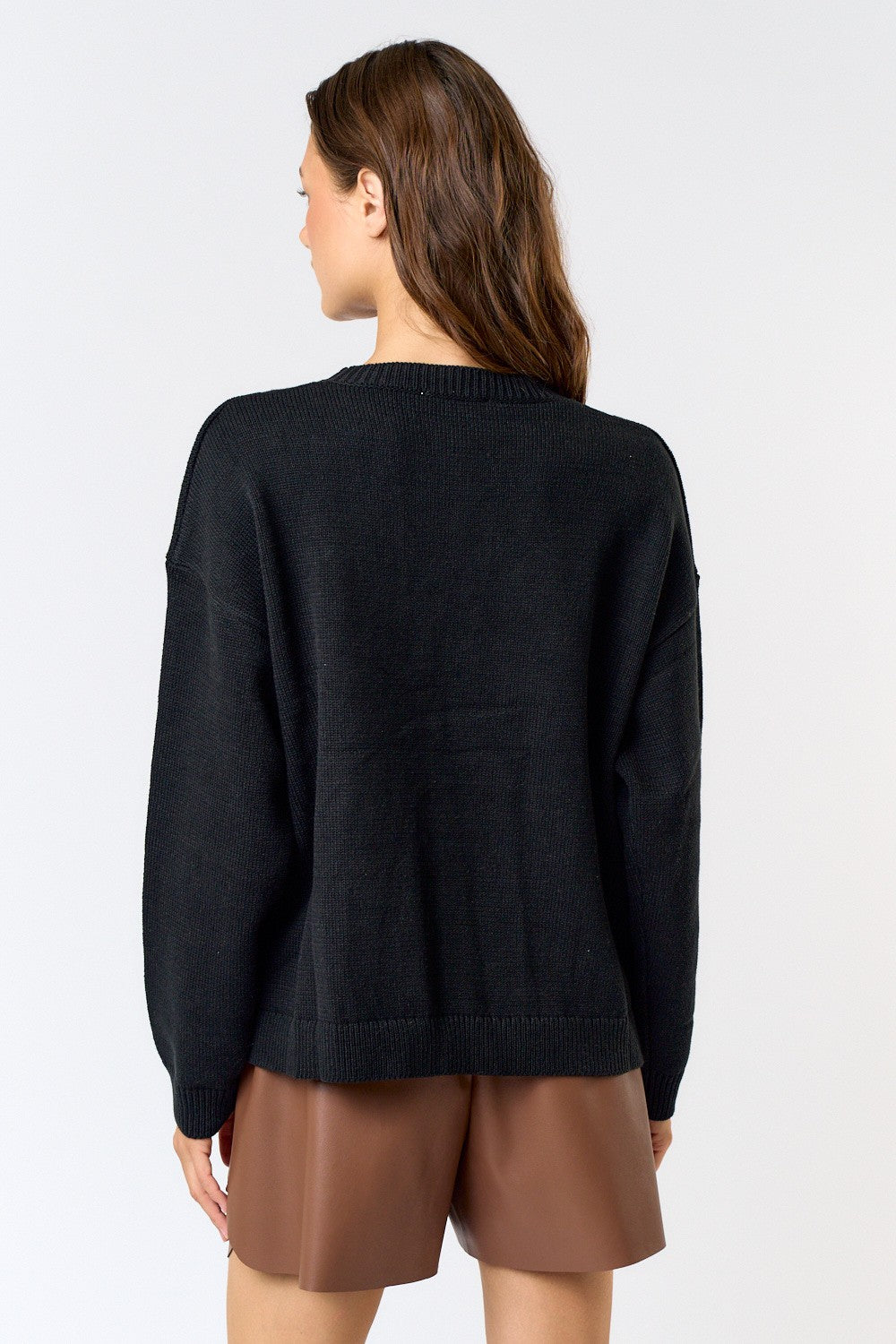 Sueter Negro con Detalle de Abertura