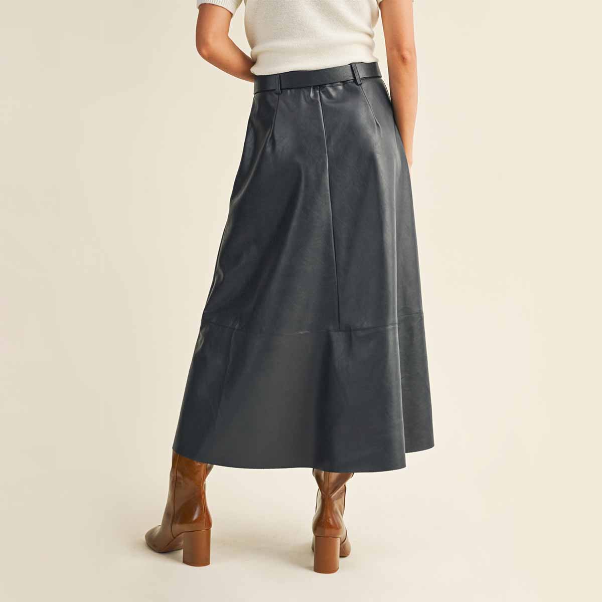 Falda Marino de Vinipiel