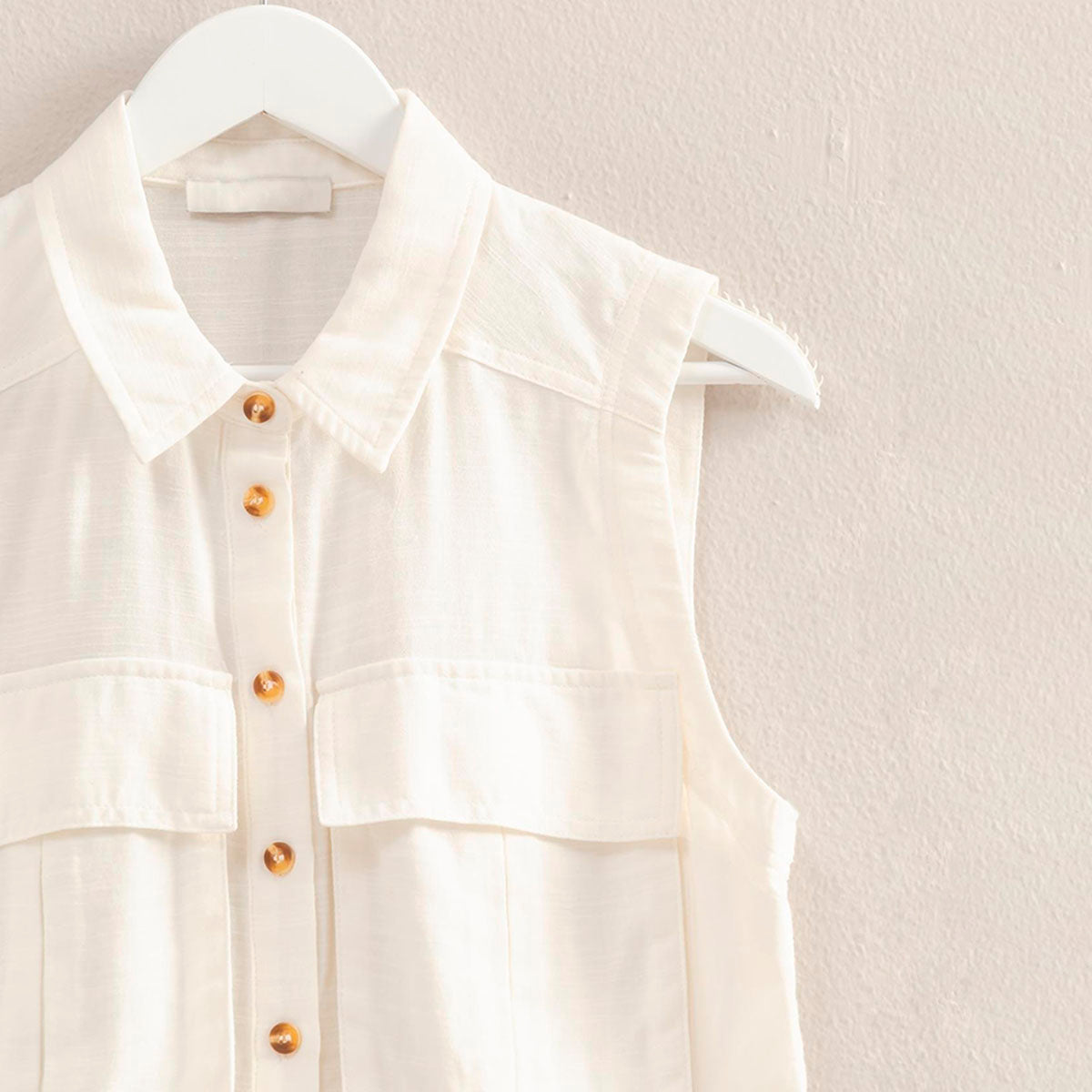 Blusa Blanca sin Mangas