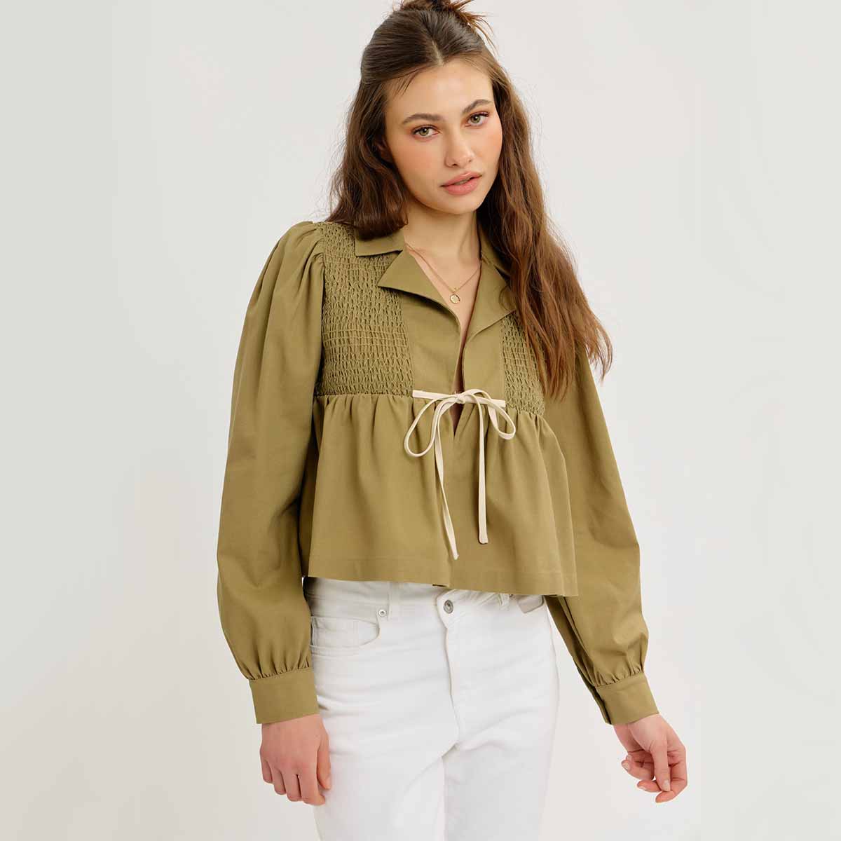 Blusa Olivo con Detalle de Lazo