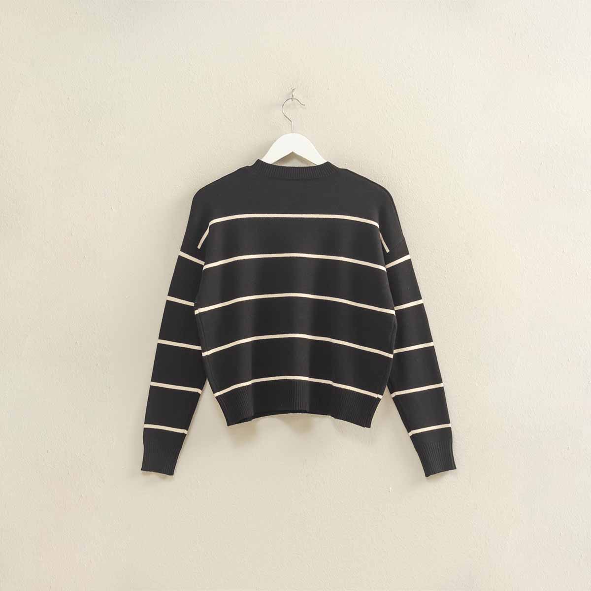 Sueter Negro de Rayas