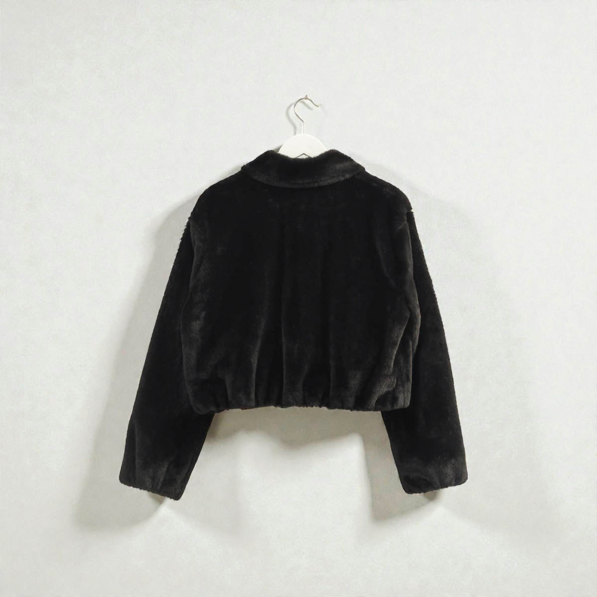 Chamarra Negra de Peluche