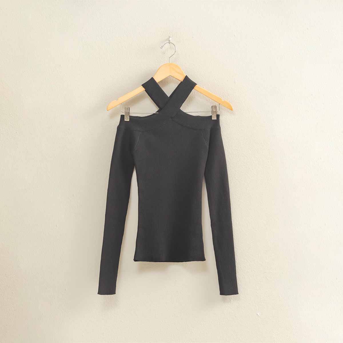 Sueter Negro Cuello Cruzado