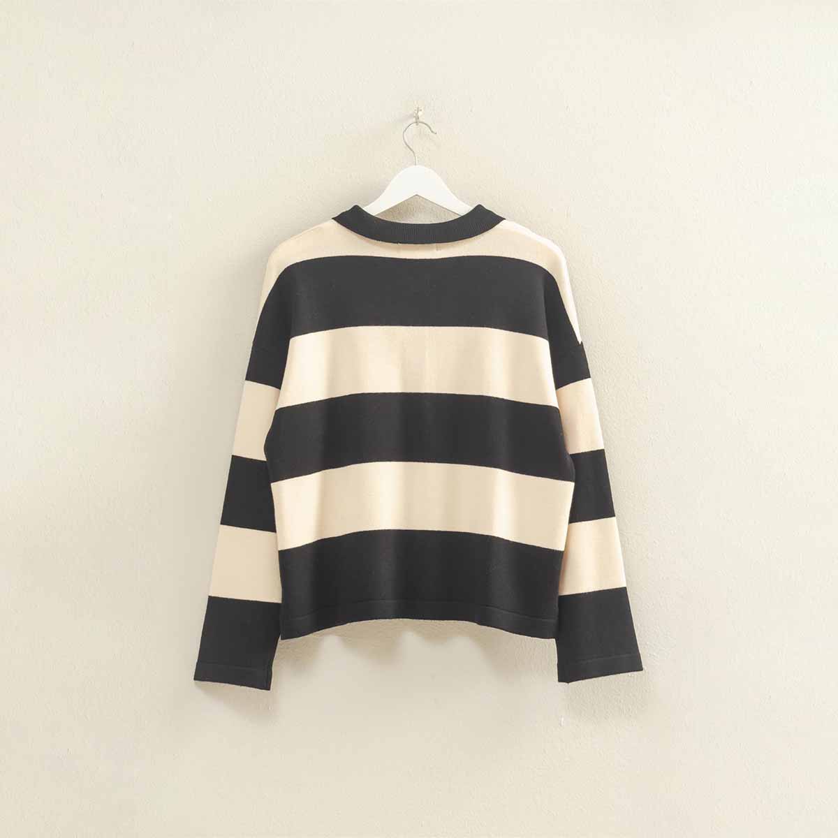 Sueter Negro de Rayas