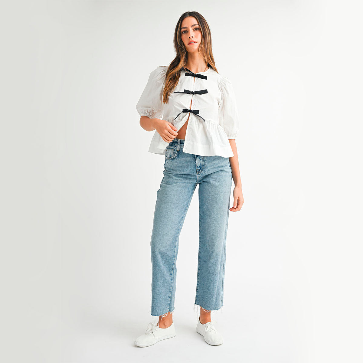 Blusa Blanca con Detalles