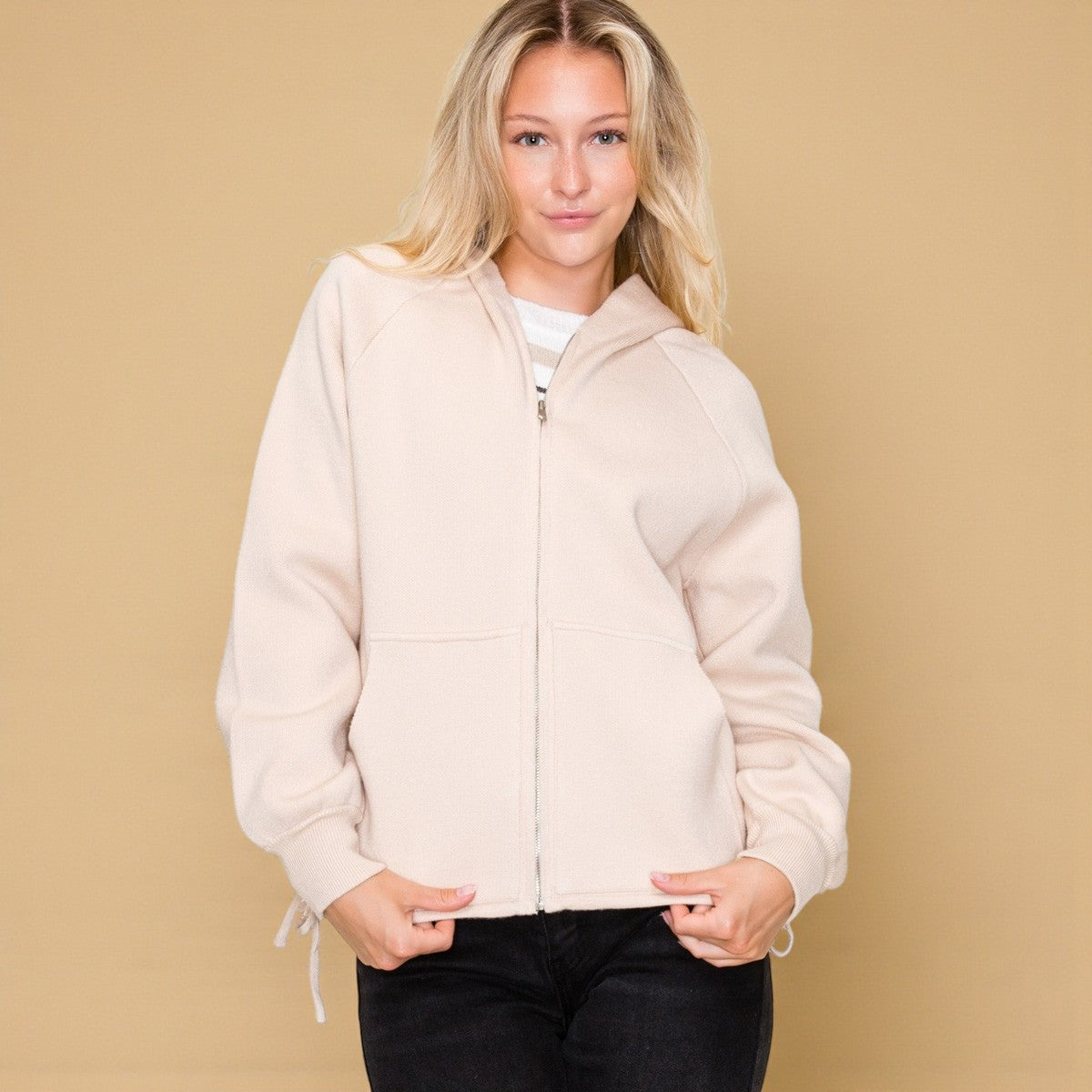 Sudadera Beige con Gorro