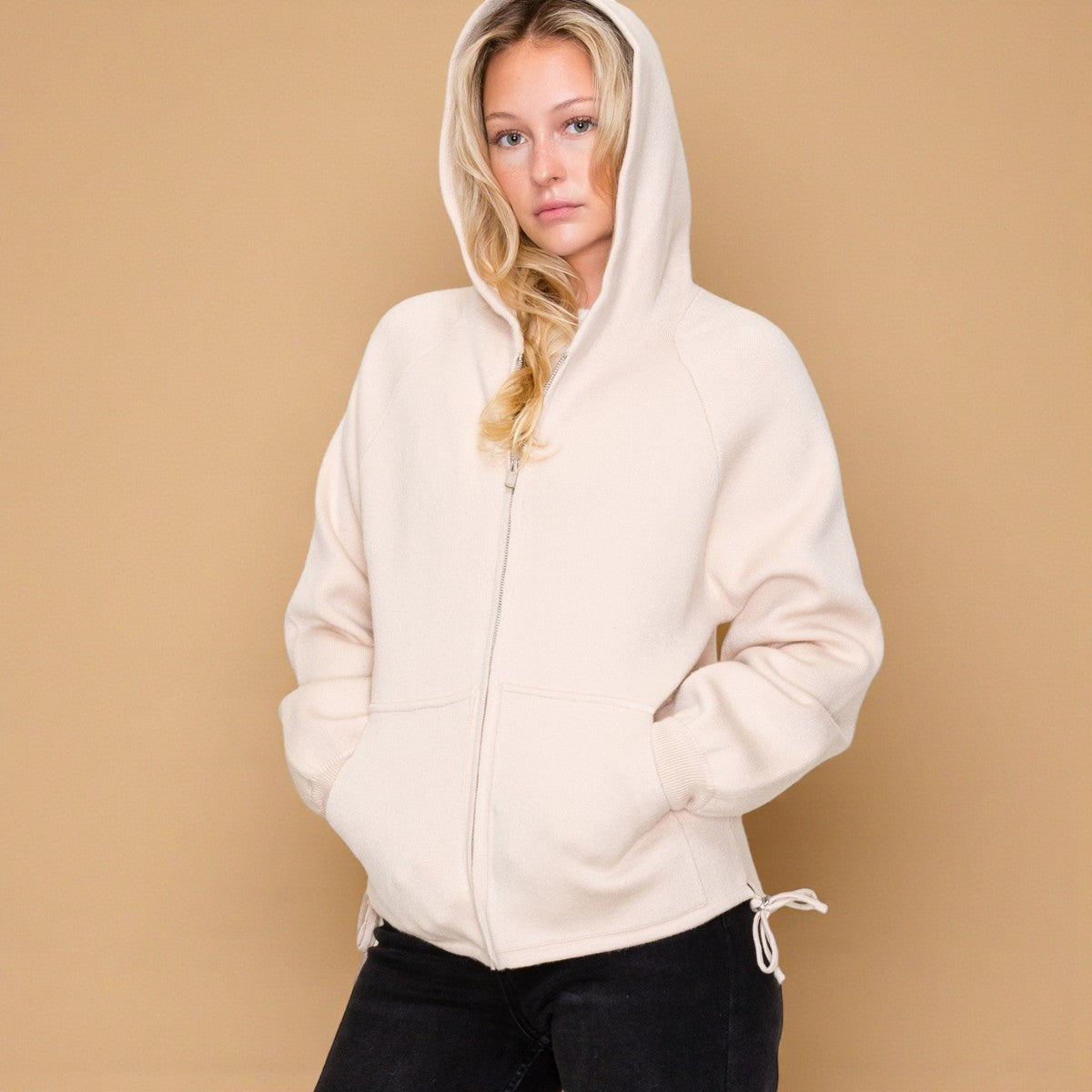 Sudadera Beige con Gorro