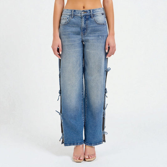 Jeans Azul con Detalles Laterales