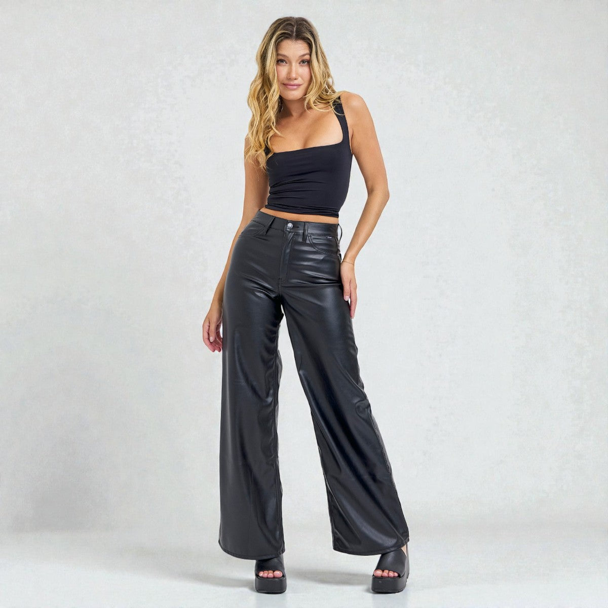 Pantalones Negros de Vinipiel