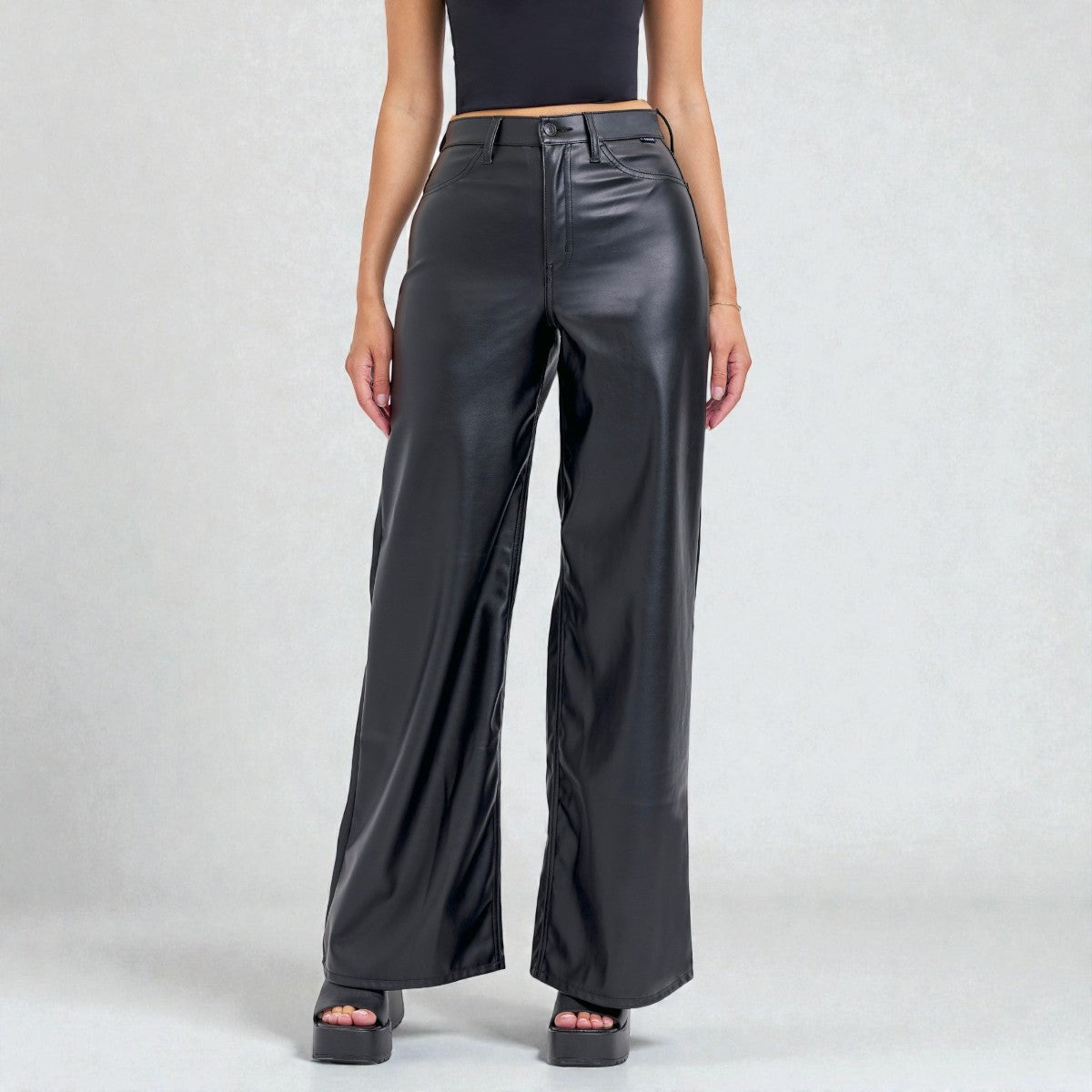 Pantalones Negros de Vinipiel