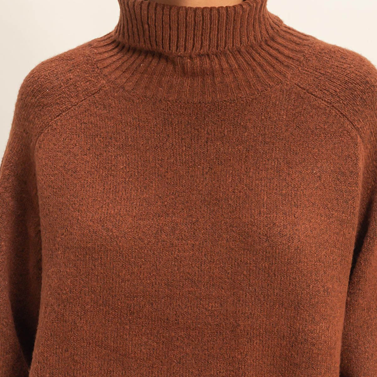 Sueter Cafe Cuello Alto