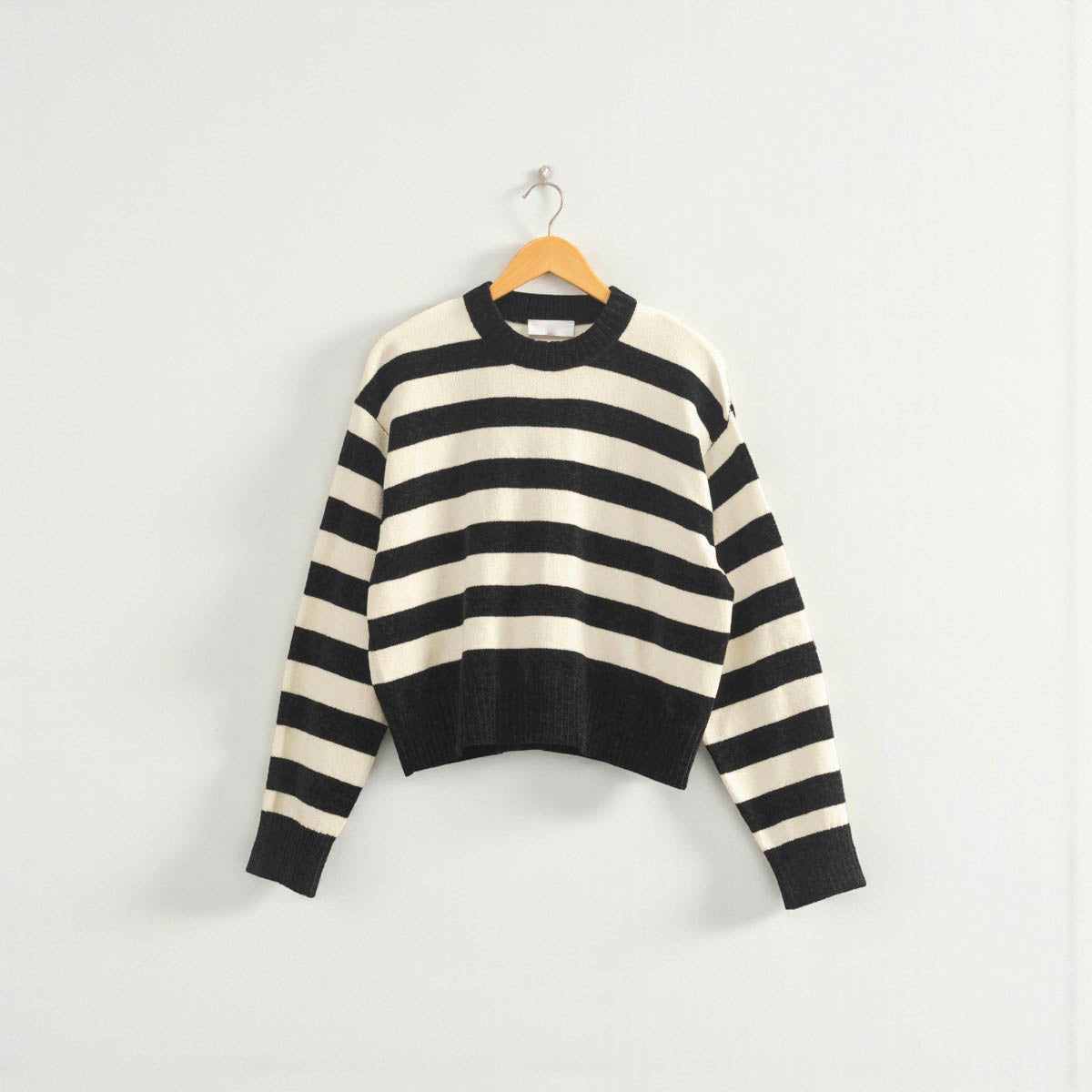 Sueter Negro de Rayas