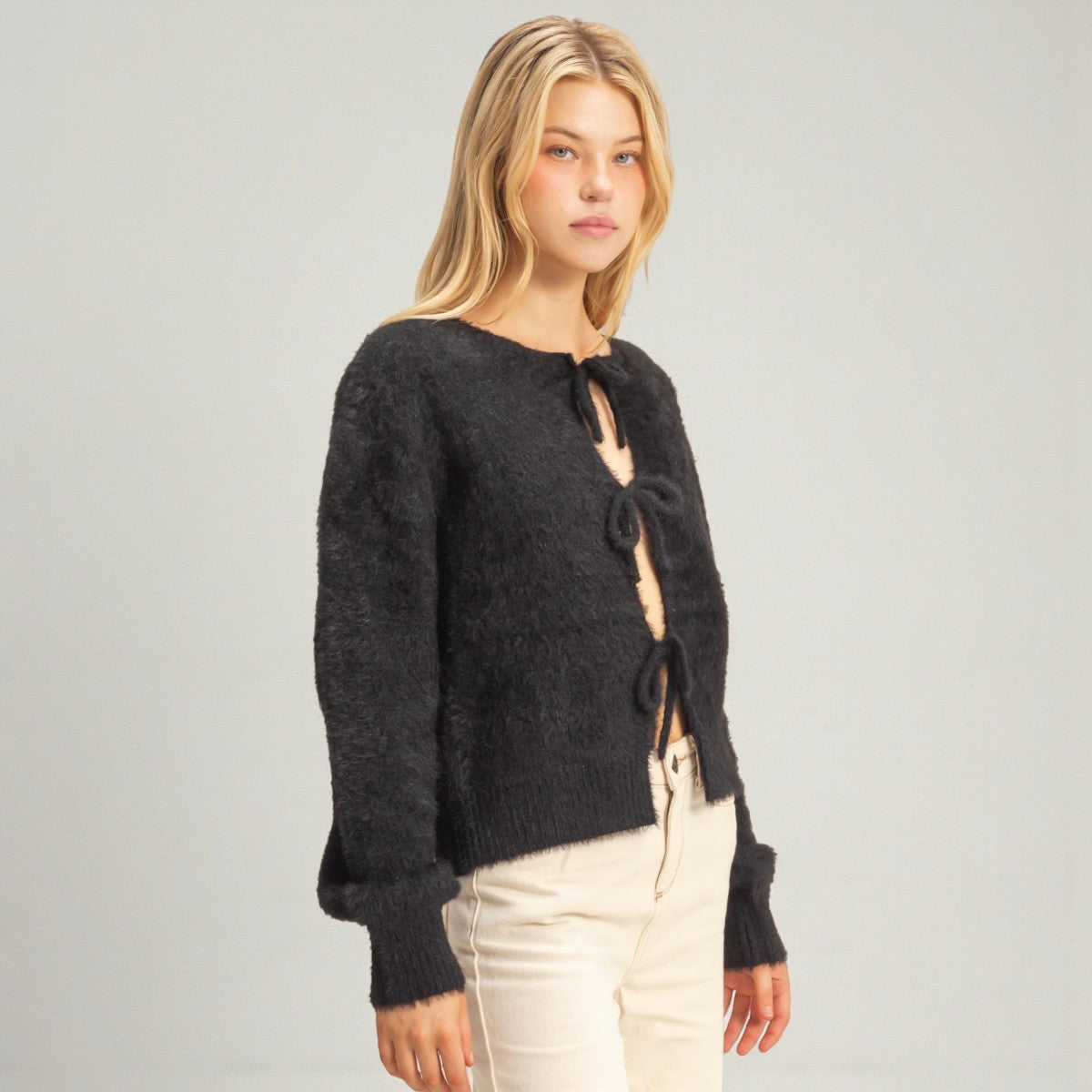 Sueter Negro con Moños