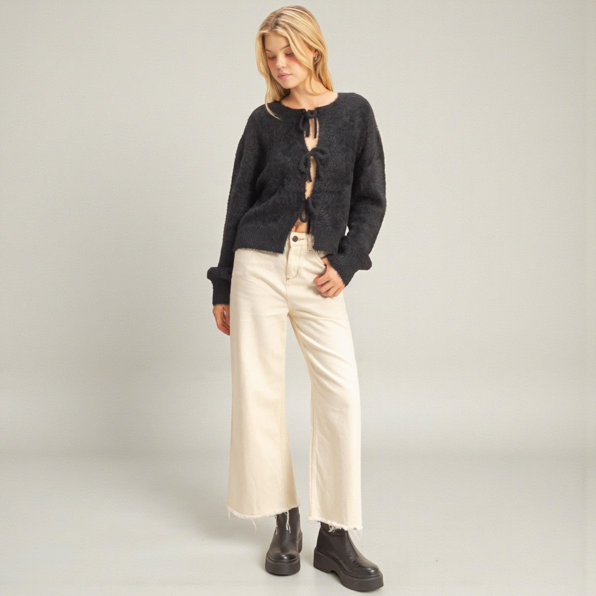 Sueter Negro con Moños
