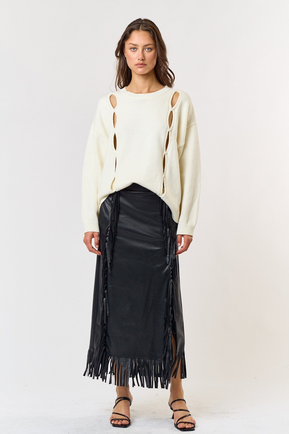 Sueter Beige con Detalles de Aberturas