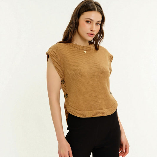 Chaleco Camel con Detalle