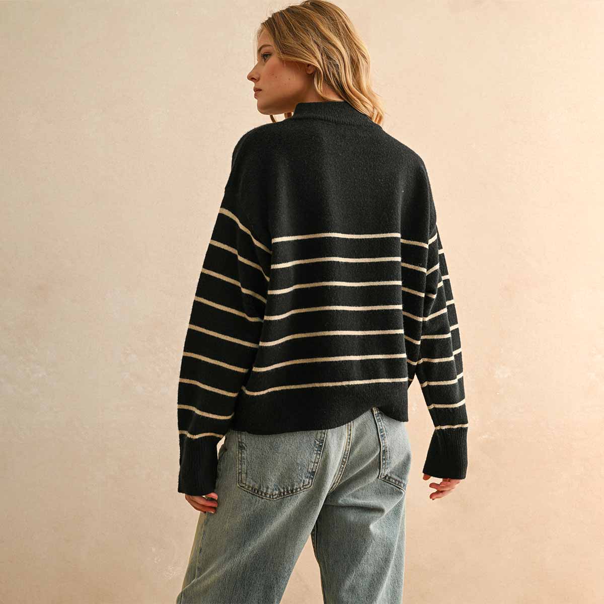 Sueter Negro de Rayas