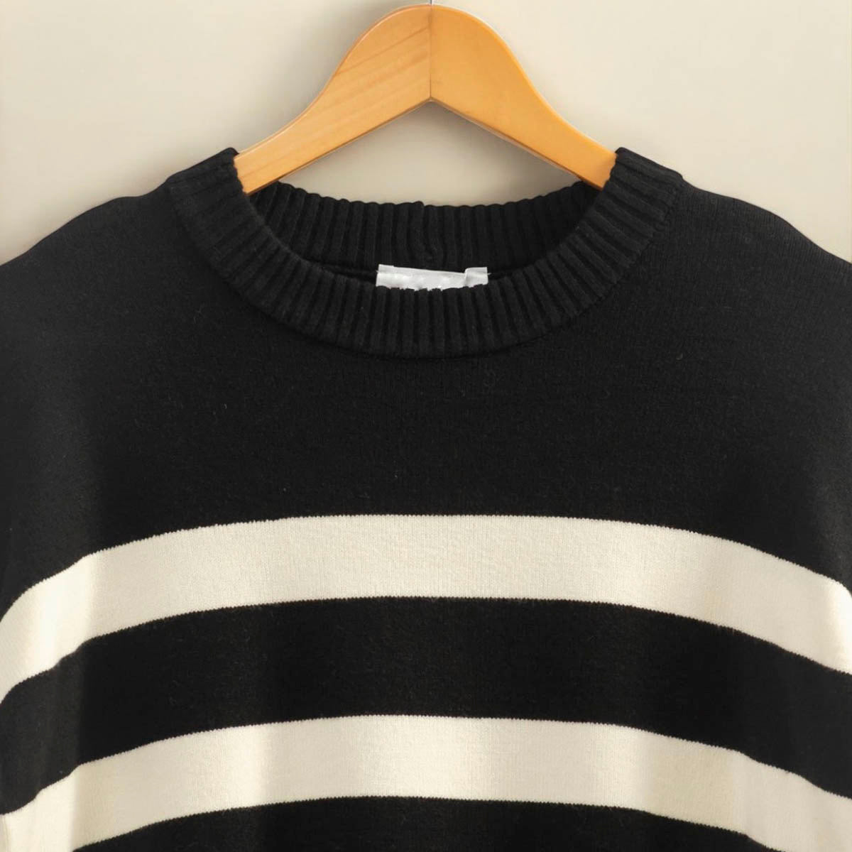 Sueter Negro de Rayas