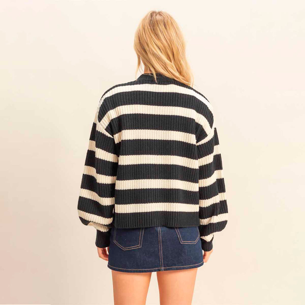 Sueter Negro de Rayas