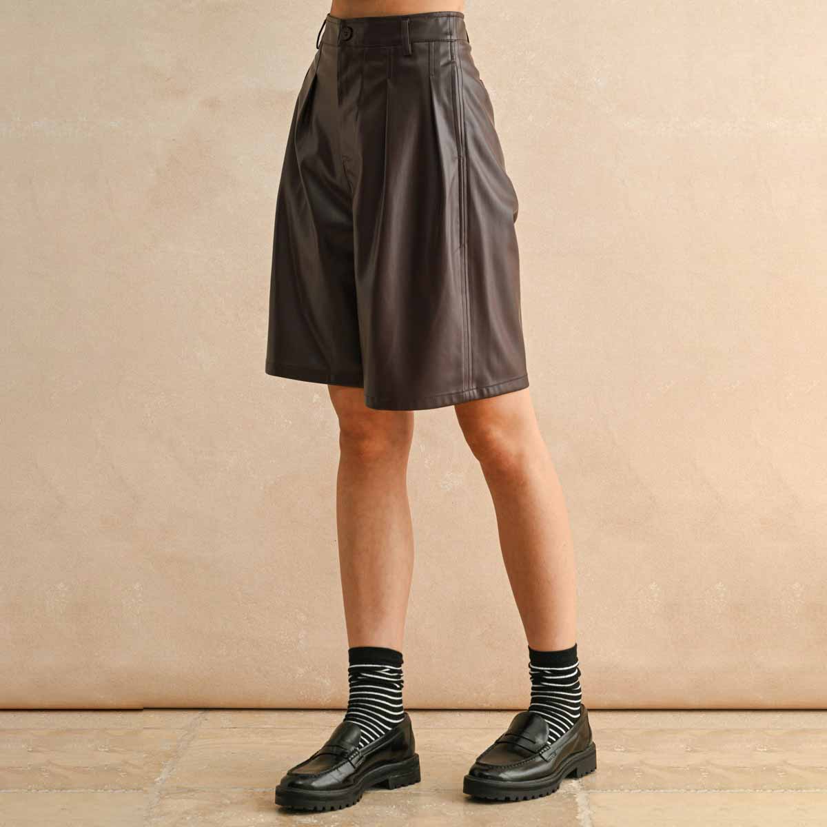 Short Vino de Vinipiel