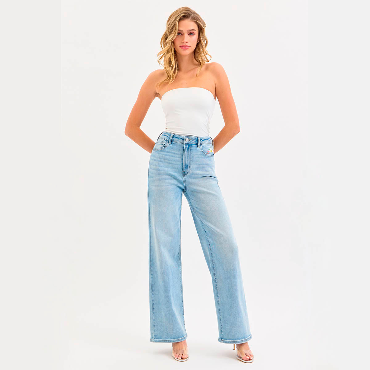 Jeans Azul con Detalles
