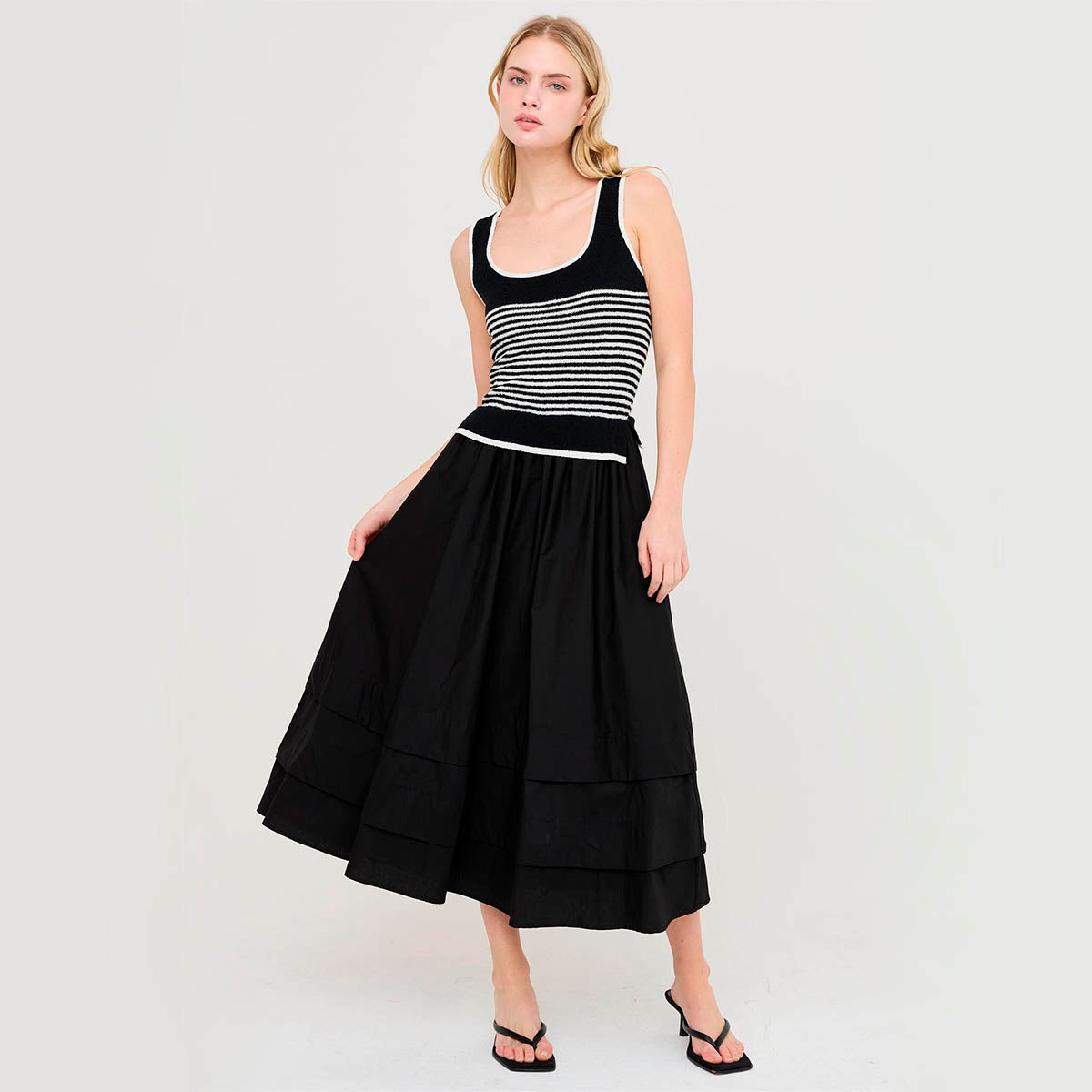 Vestido Negro de Rayas