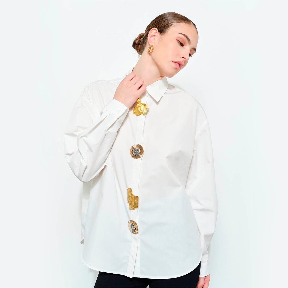 Camisa Blanca con Detalles