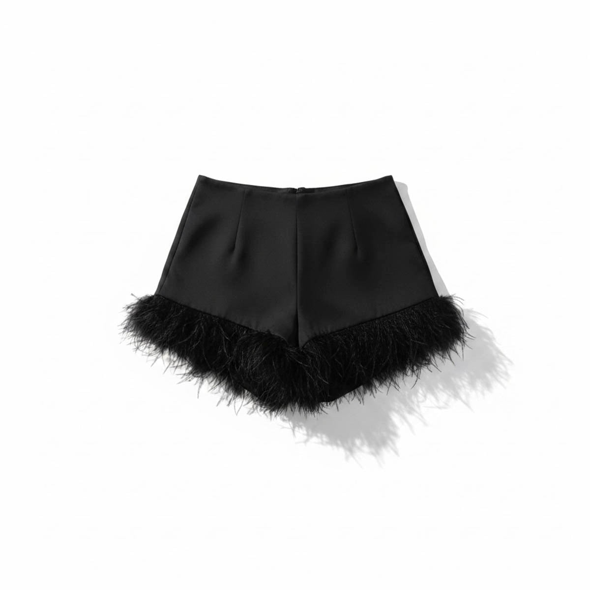 Short Negro con Detalle de Plumas