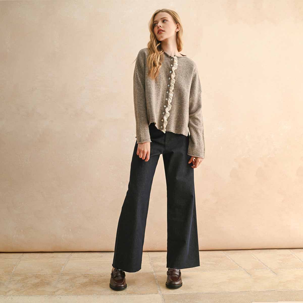 Sueter Taupe con Holanes
