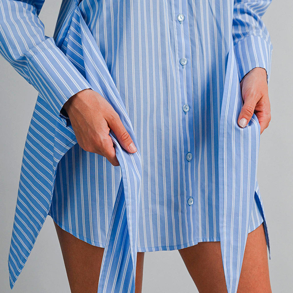 Vestido Azul de Rayas
