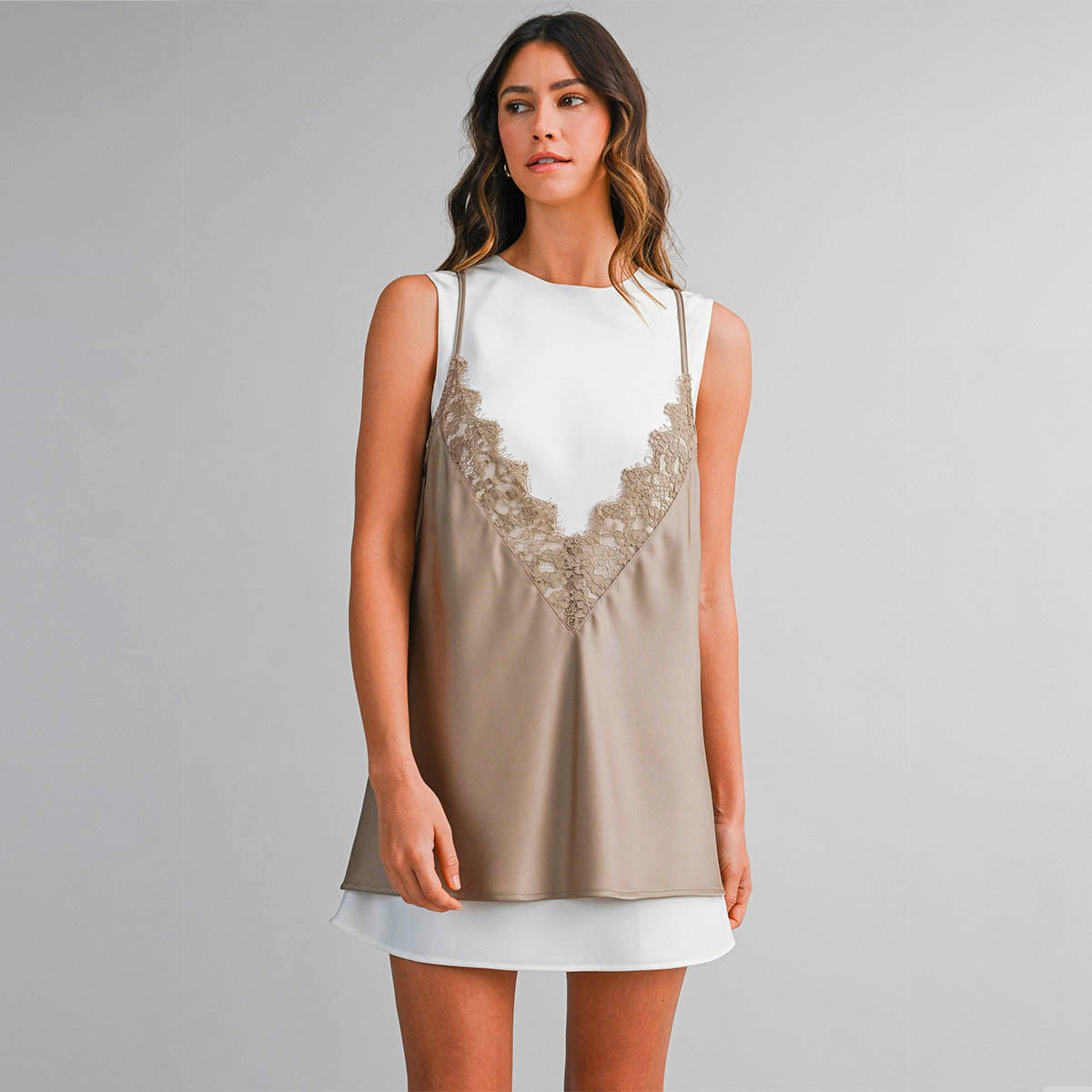 Vestido Beige/ Blanco