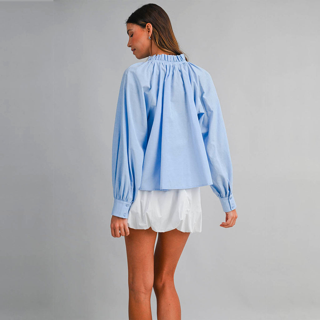 Blusa Azul Detalle en Cuello