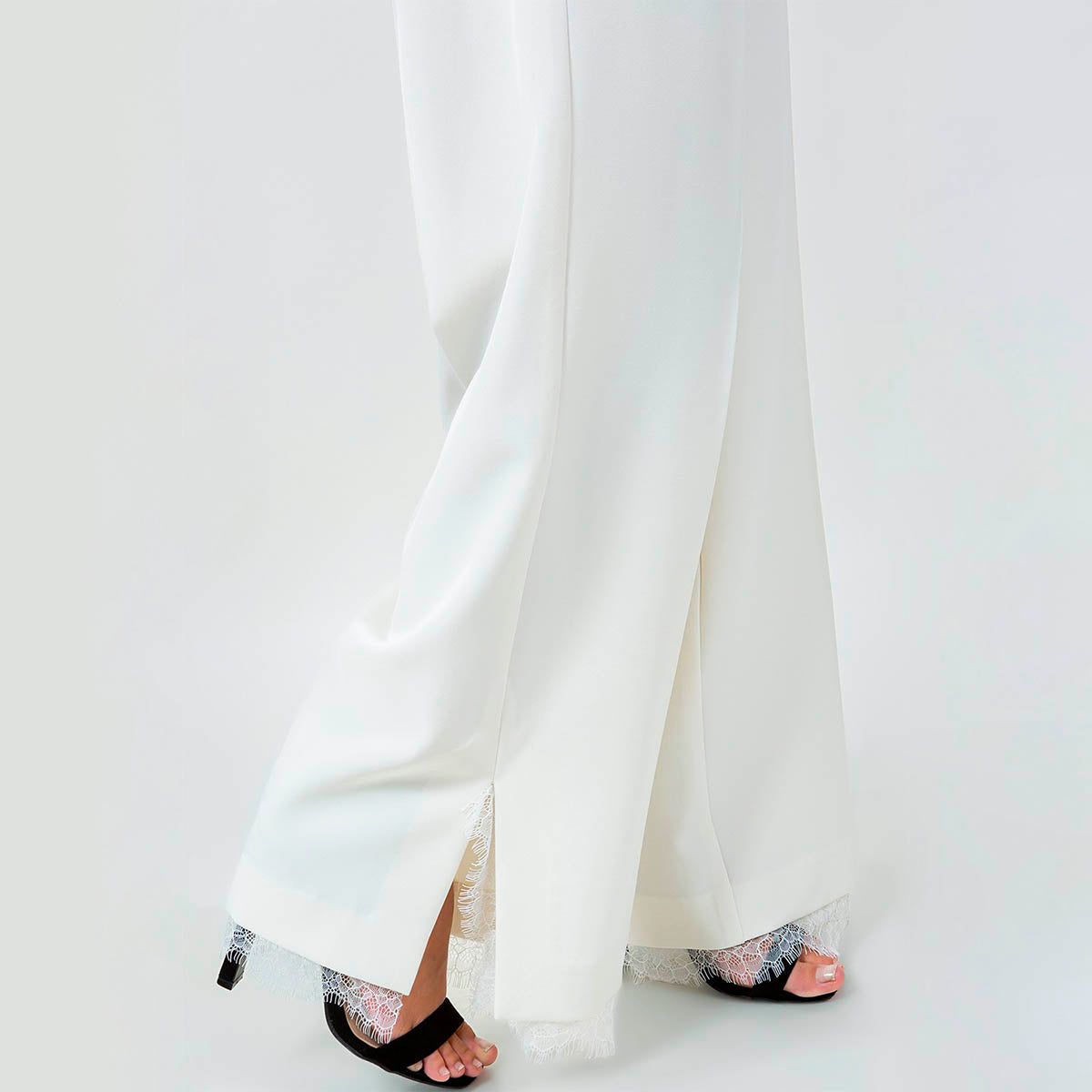 Pantalon Blanco con Encaje