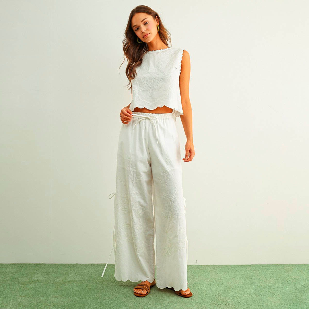 Pantalon Blanco con Detalles