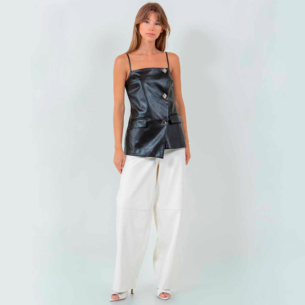 Blusa Negra de Vinipiel