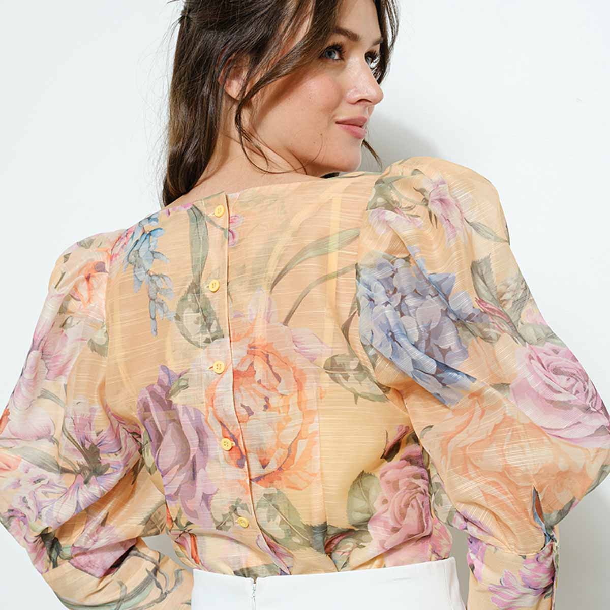 Blusa Amarilla con Mangas Abullonadas