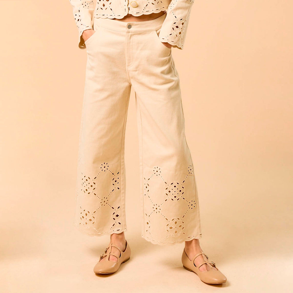 Pantalon Beige con Bordado