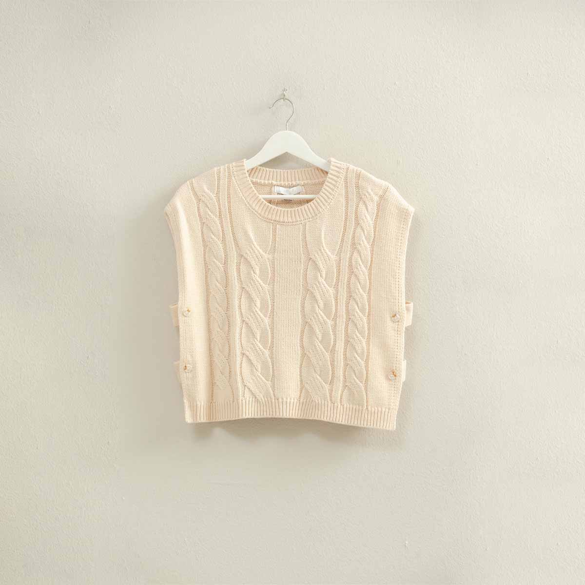 Chaleco Beige con Botones