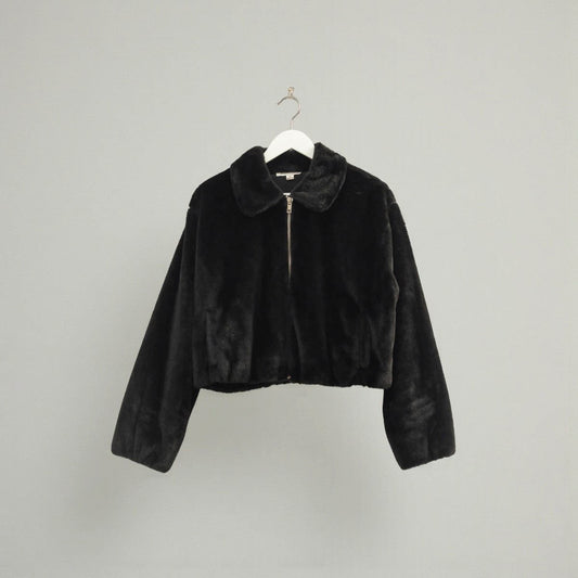 Chamarra Negra de Peluche