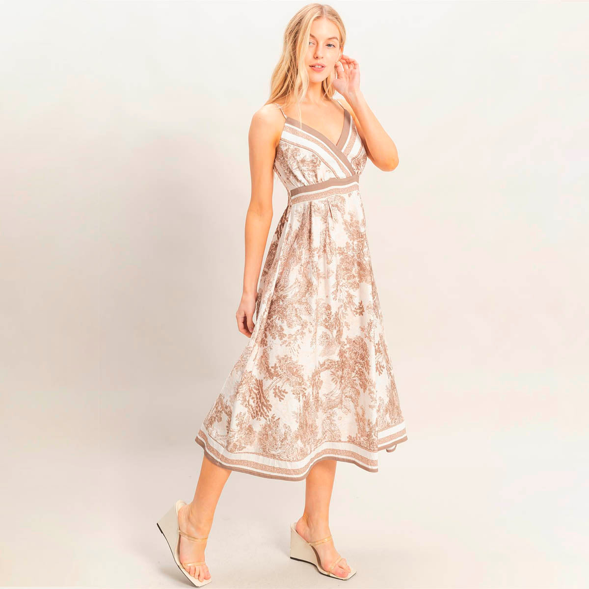 Vestido Beige con Estampado
