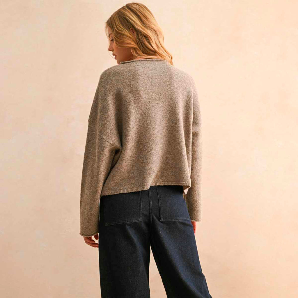 Sueter Taupe con Holanes