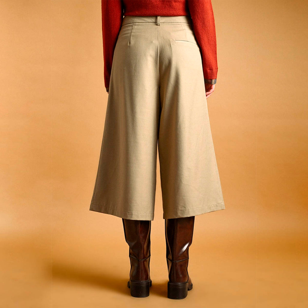 Pantalon Beige Corto