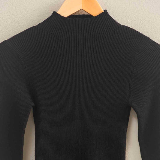Sueter Negro de Cuello Alto