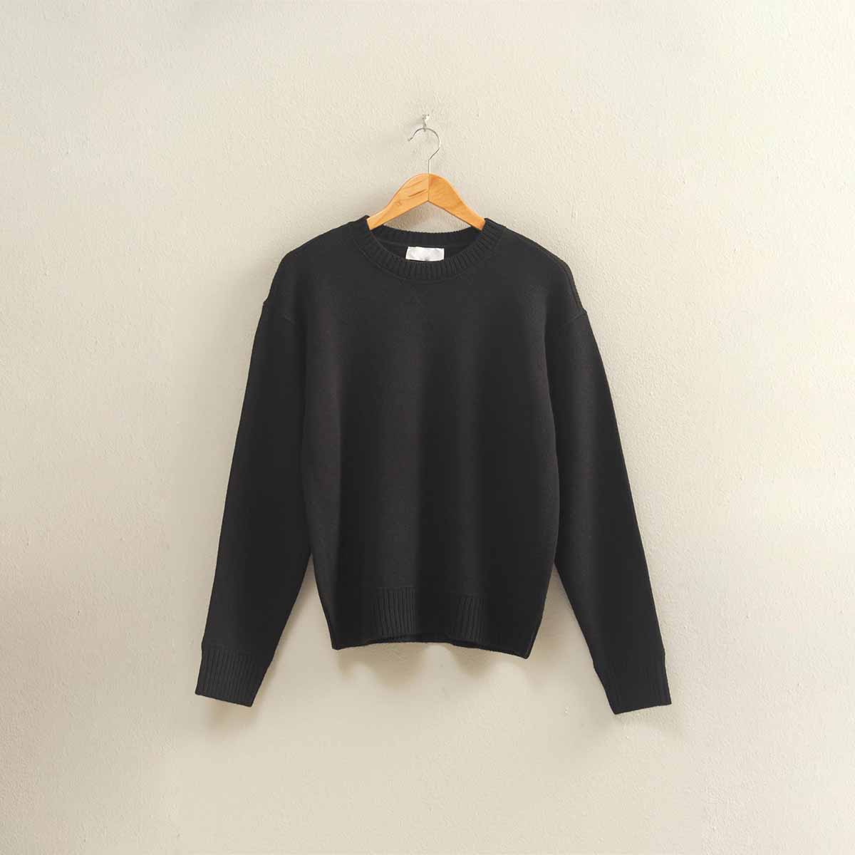 Sueter Negro Cuello Redondo