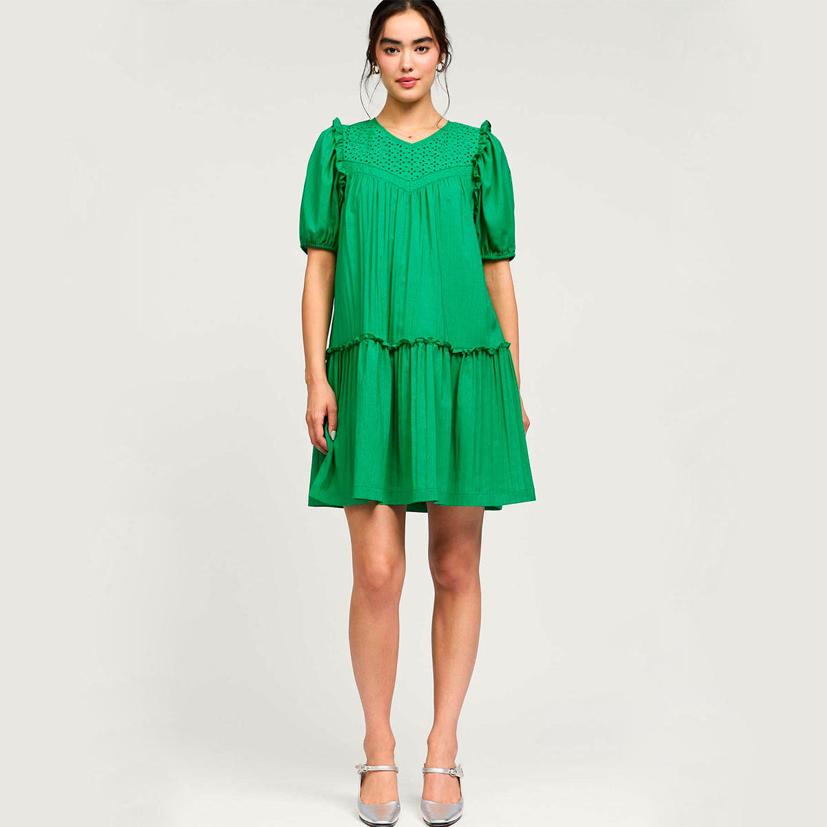 Vestido Verde con Detalles