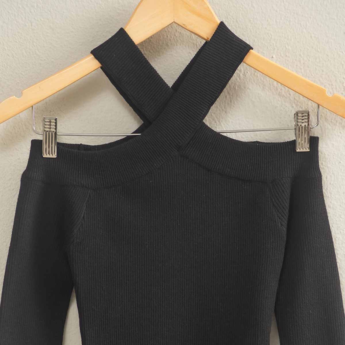 Sueter Negro Cuello Cruzado