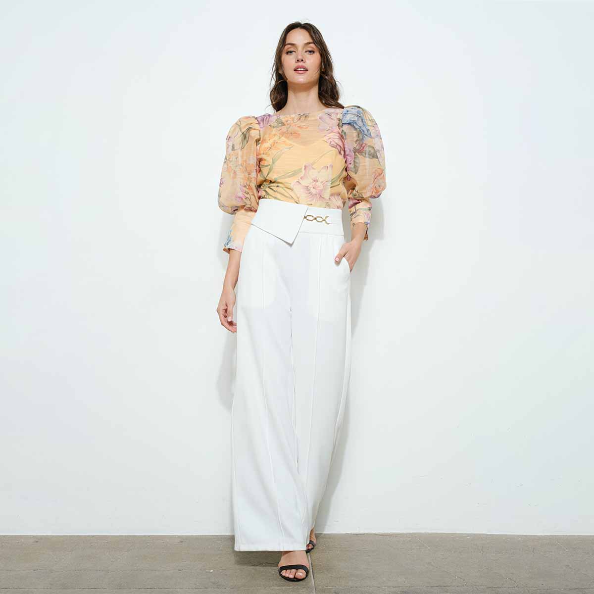 Blusa Amarilla con Mangas Abullonadas