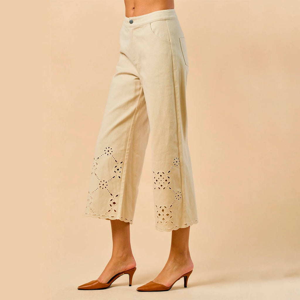 Pantalon Beige con Bordado