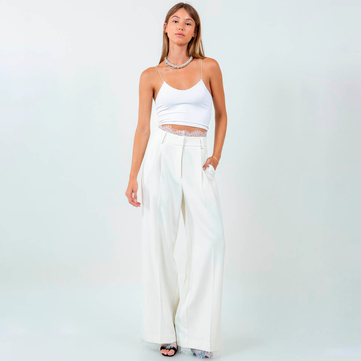 Pantalon Blanco con Encaje