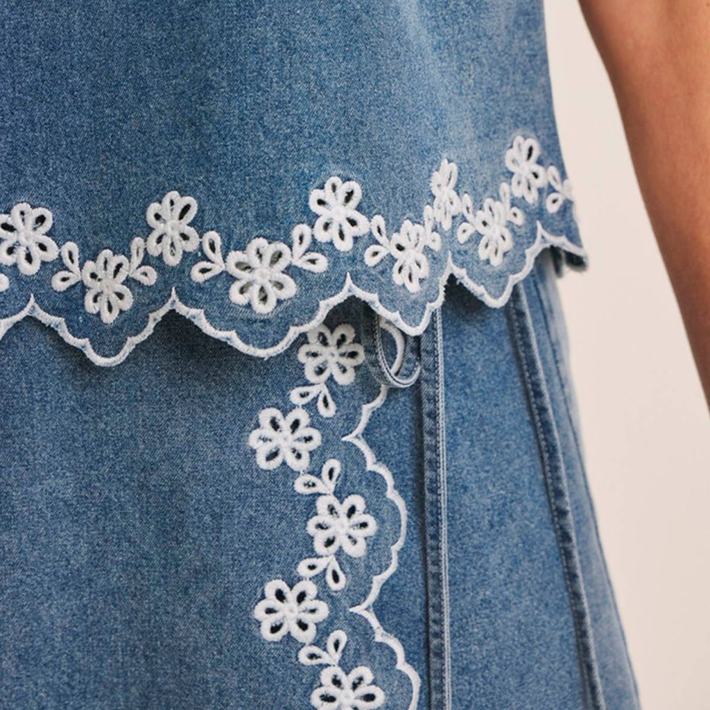 Set Azul con Bordado